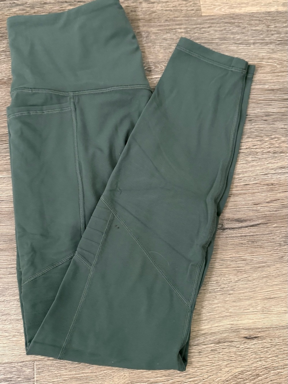 Athleta inclination Moto tight